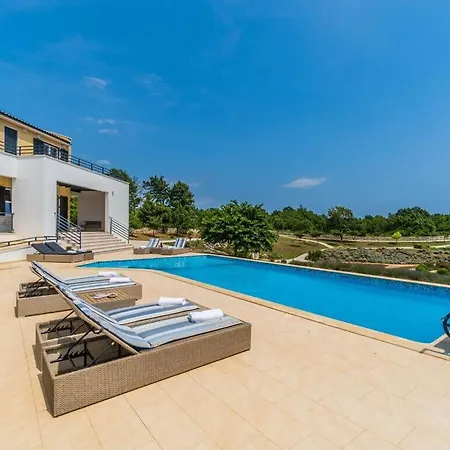 Villa Arkaim Comfortable Holiday *