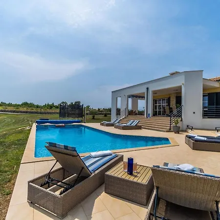 Arkaim Comfortable Holiday Divšići