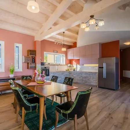 Arkaim Comfortable Holiday Villa