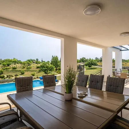 Arkaim Comfortable Holiday * Divšići