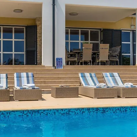 Arkaim Comfortable Holiday Vila *