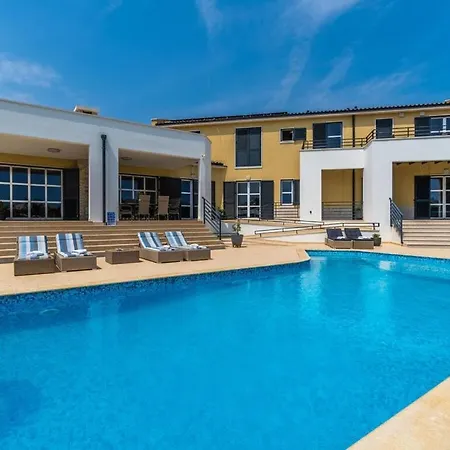 Arkaim Comfortable Holiday Divšići